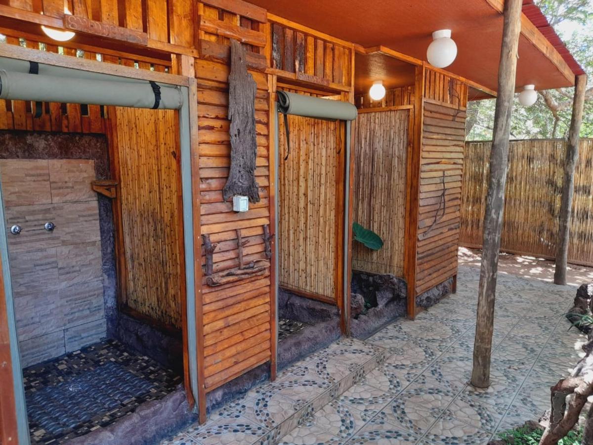 Elephant Trail Guesthouse And Backpackers Kasane Eksteriør bilde