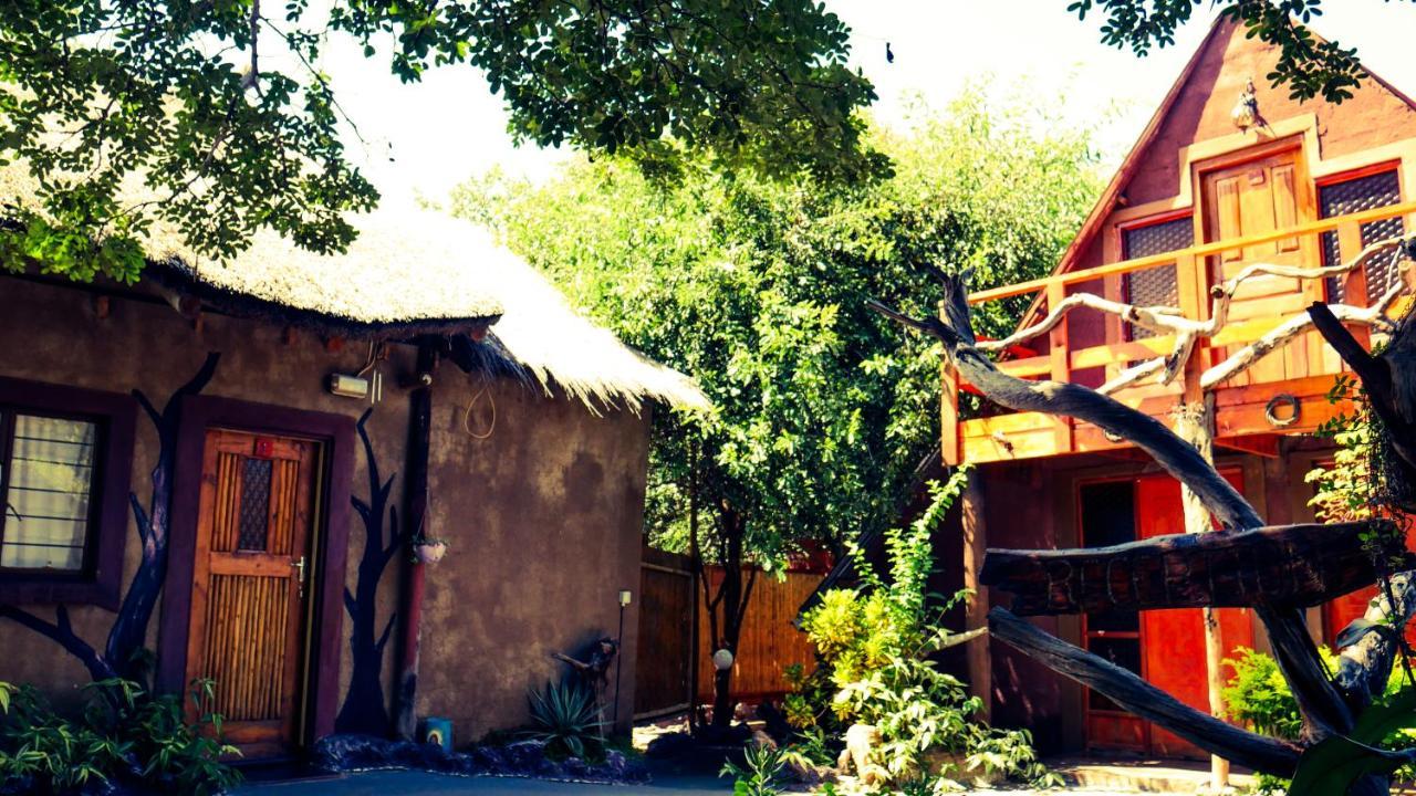 Elephant Trail Guesthouse And Backpackers Kasane Rom bilde