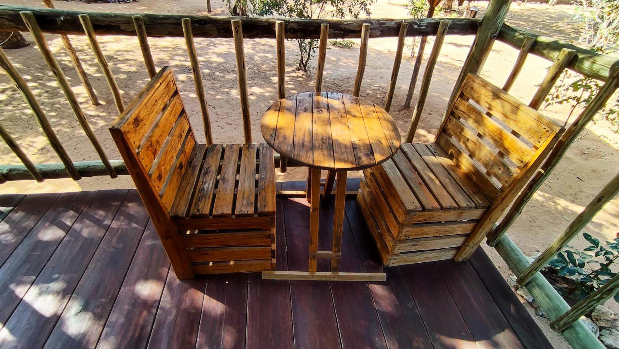 Elephant Trail Guesthouse And Backpackers Kasane Rom bilde