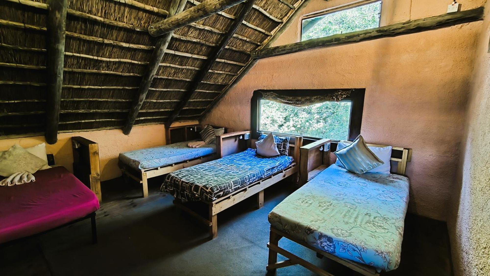 Elephant Trail Guesthouse And Backpackers Kasane Eksteriør bilde